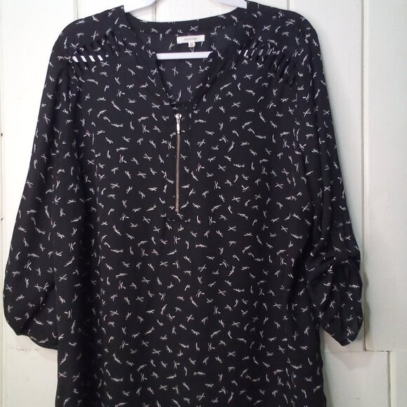 Maurices Blouse 1 1X Half Sleeve Shoulder Cut-Out Zipper Pattern Black White - Picture 7 of 16